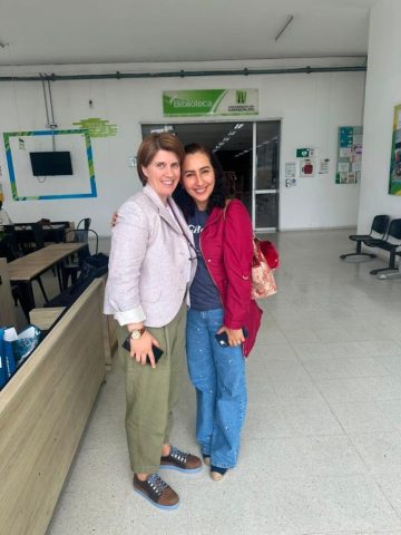 Liliana Marlene Dos Santos Zeferino y Diana Marcela Montoya Londoño durante Conversaciones para el Cambio en la Universidad de Manizales.
