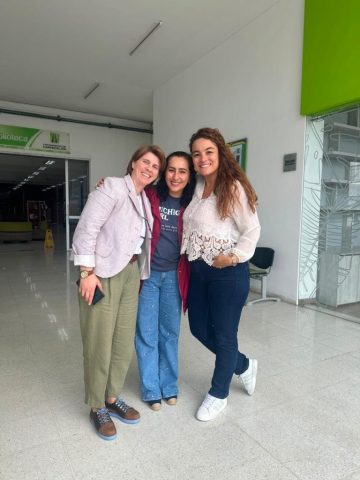 Liliana Marlene Dos Santos Zeferino, Diana Marcela Montoya Londoño y Daniela León durante Conversaciones para el Cambio.